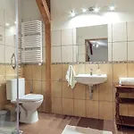 Oranje Homestay *