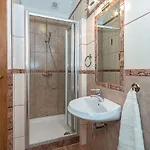 Oranje Homestay